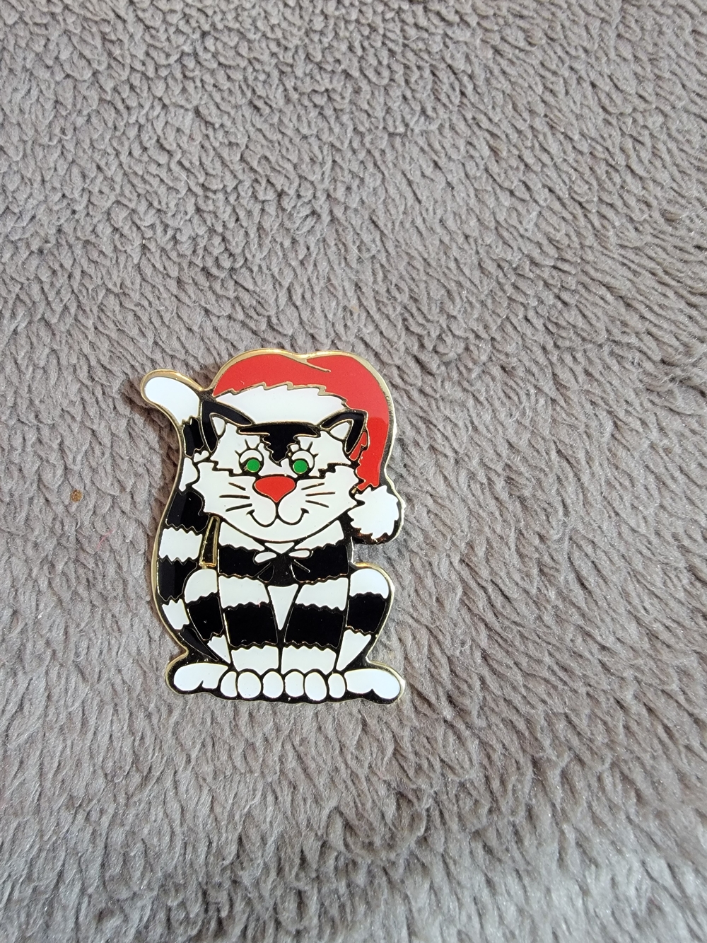 Source Unknown Black & White Striped Cat Pin with Red Santa Hat